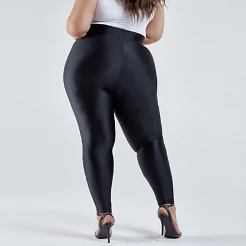 Fashion to figure black hi shine leggings - Picture 3 of 12
